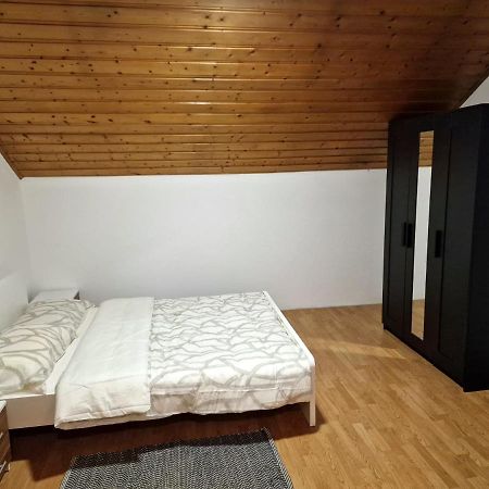 Kiki Privatne Sobe, Zagreb Airport Lägenhet Velika Gorica Exteriör bild