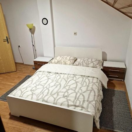 Kiki Privatne Sobe, Zagreb Airport Lägenhet Velika Gorica Exteriör bild