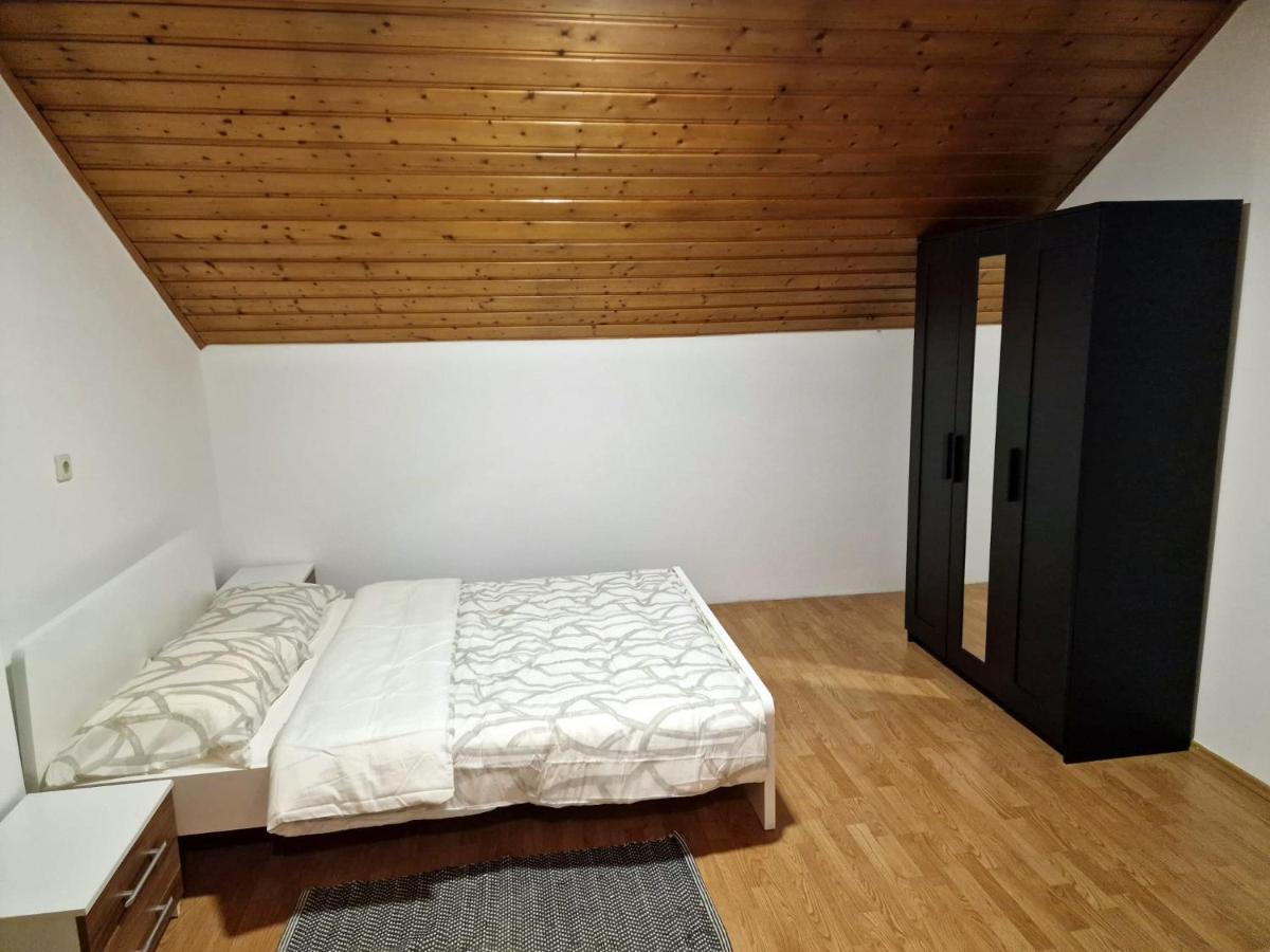 Kiki Privatne Sobe, Zagreb Airport Lägenhet Velika Gorica Exteriör bild