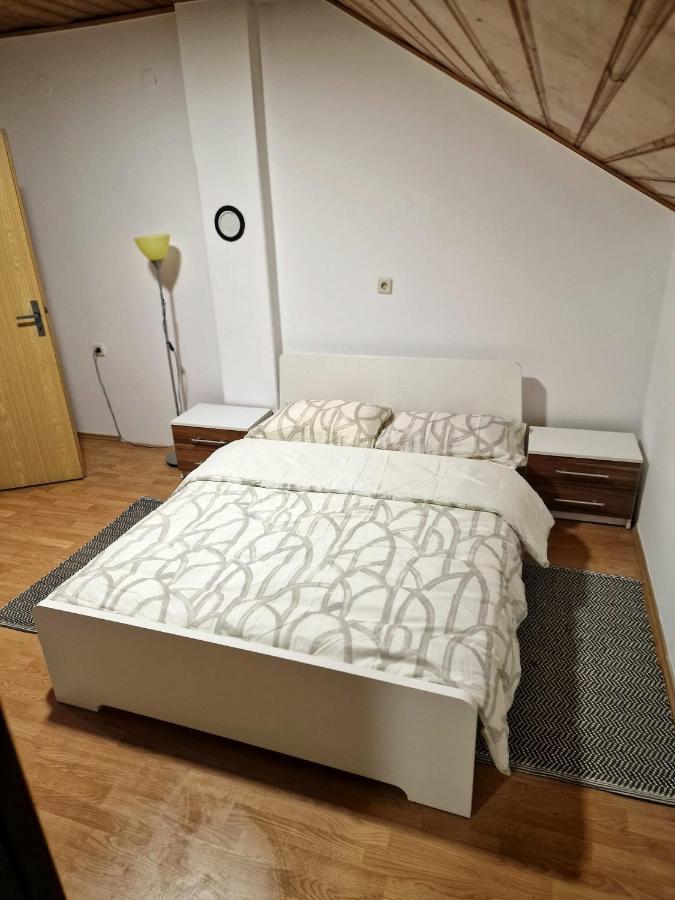 Kiki Privatne Sobe, Zagreb Airport Lägenhet Velika Gorica Exteriör bild